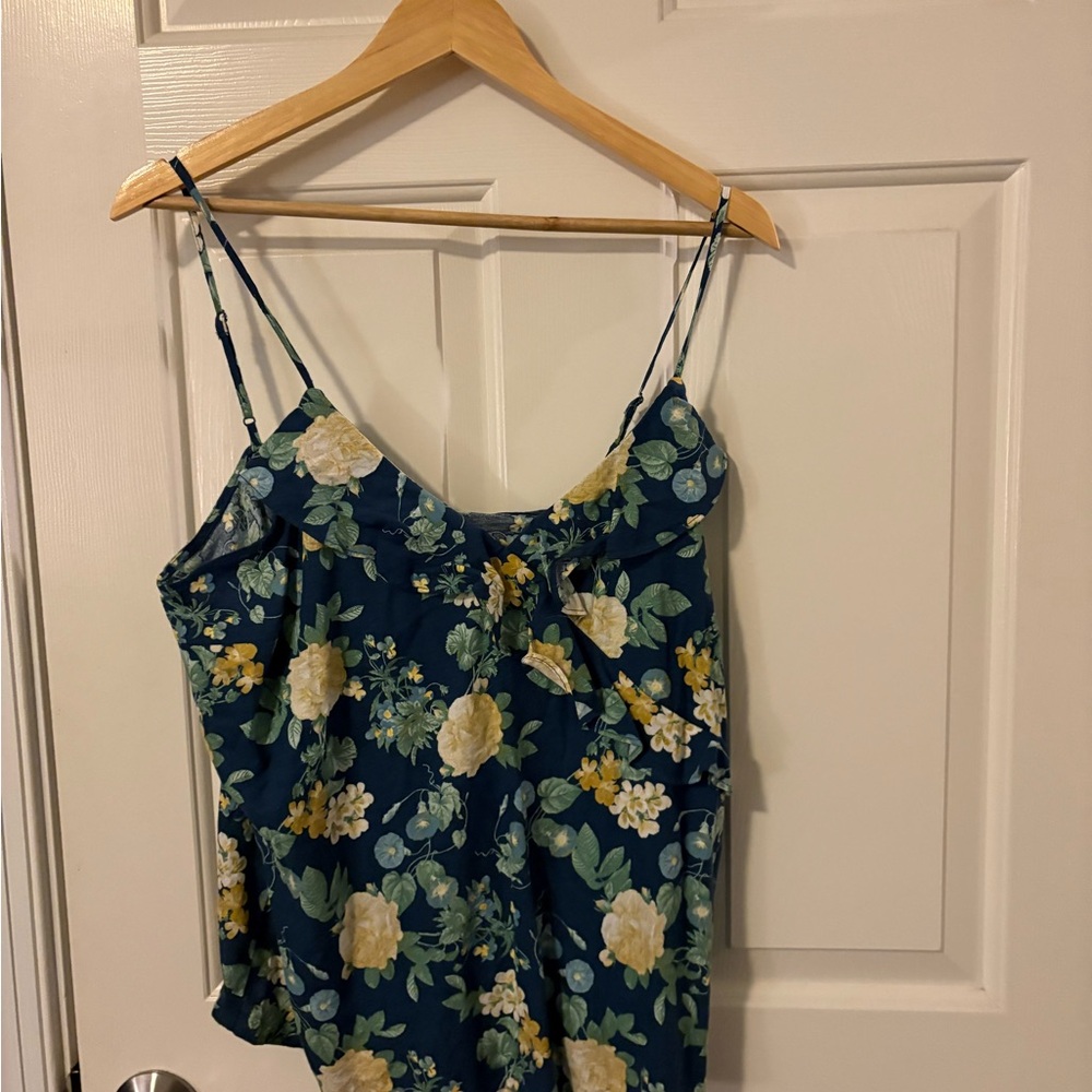 Old Navy Floral Blue Women's Top (NWT)